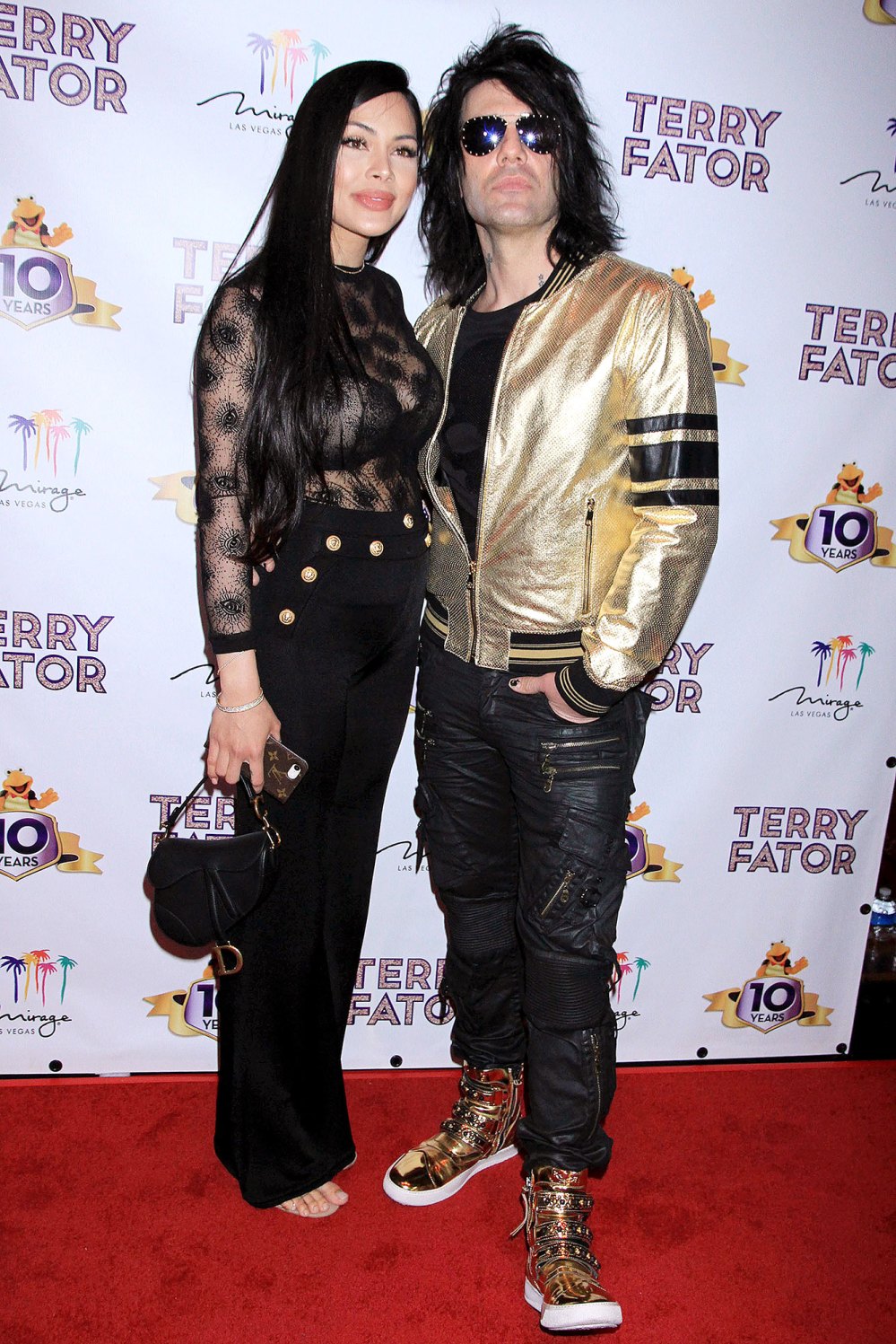 Criss Angel�s Wife Shaunyl Benson Is Pregnant With 3rd Baby pic