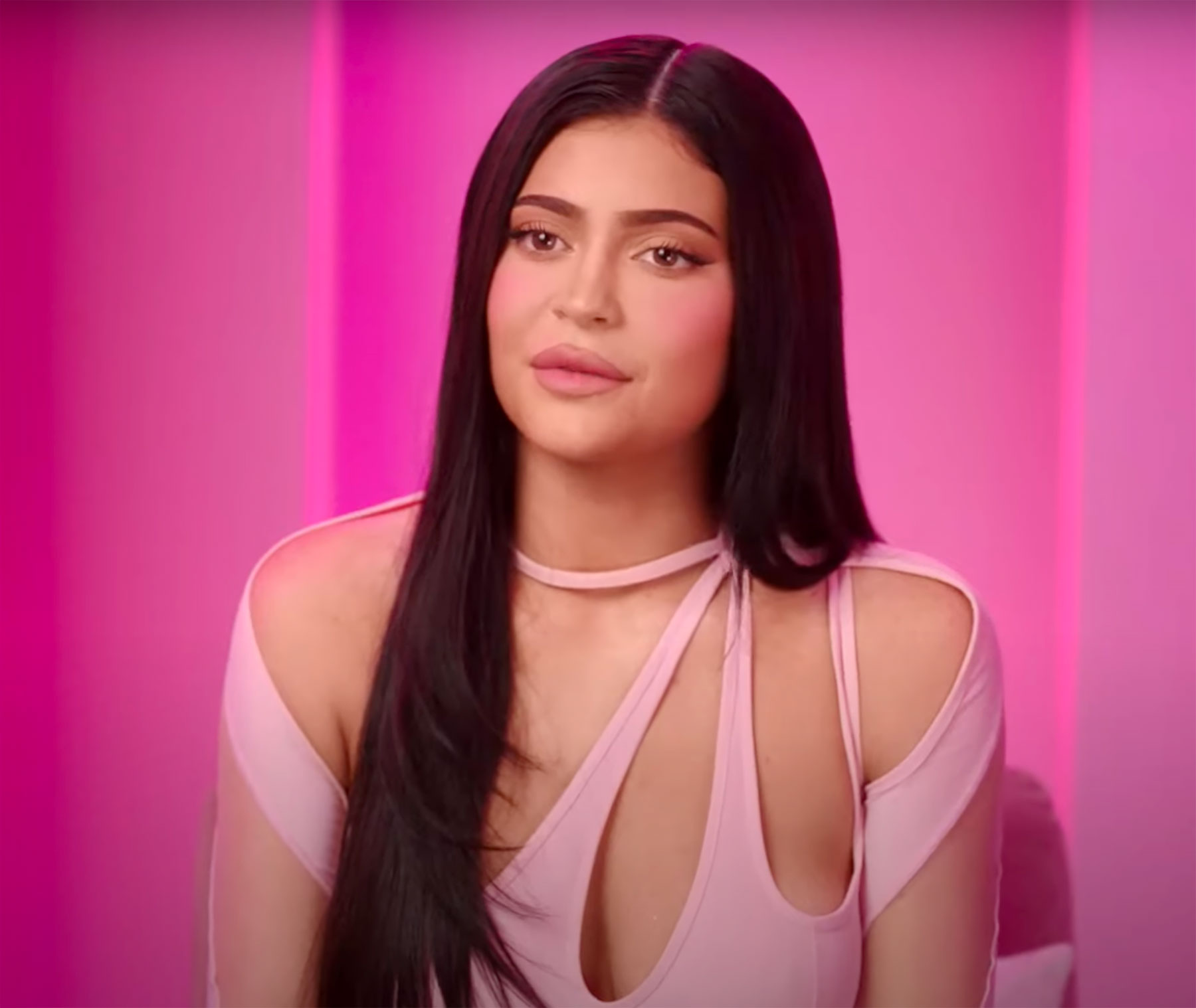 Kylie jenner kylie cosmetics deals tour