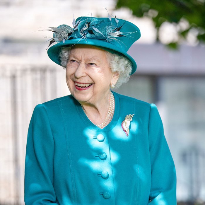 Por que o príncipe Charles Queen Elizabeth II não compareceu à cerimônia da estátua de Diana