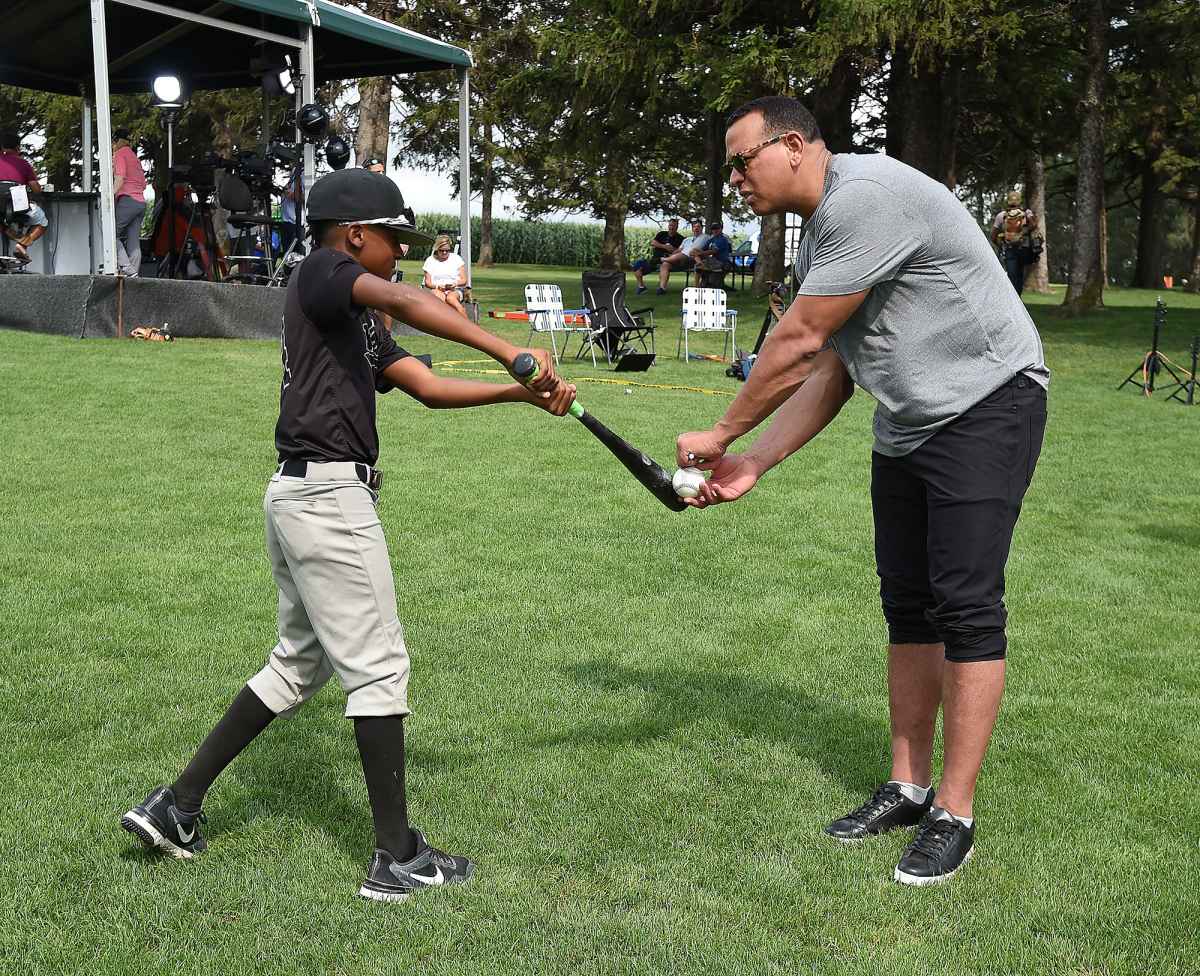 Alex Rodriguez Returns to MLB Roots Ahead of 'Field of Dreams' Game