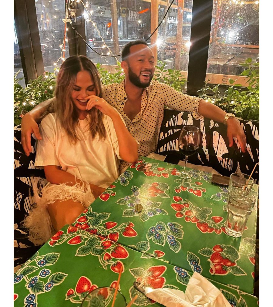 Chrissy Teigen Explains Why Hasn’t Fully Processed 2020 Miscarriage 2 John Legend Dinner