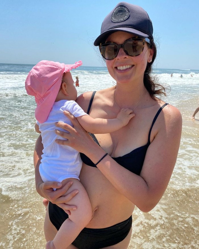 See Katie Lee Biegel And More Celeb Families 2021 Beach Pics ?w=700&quality=86&strip=all