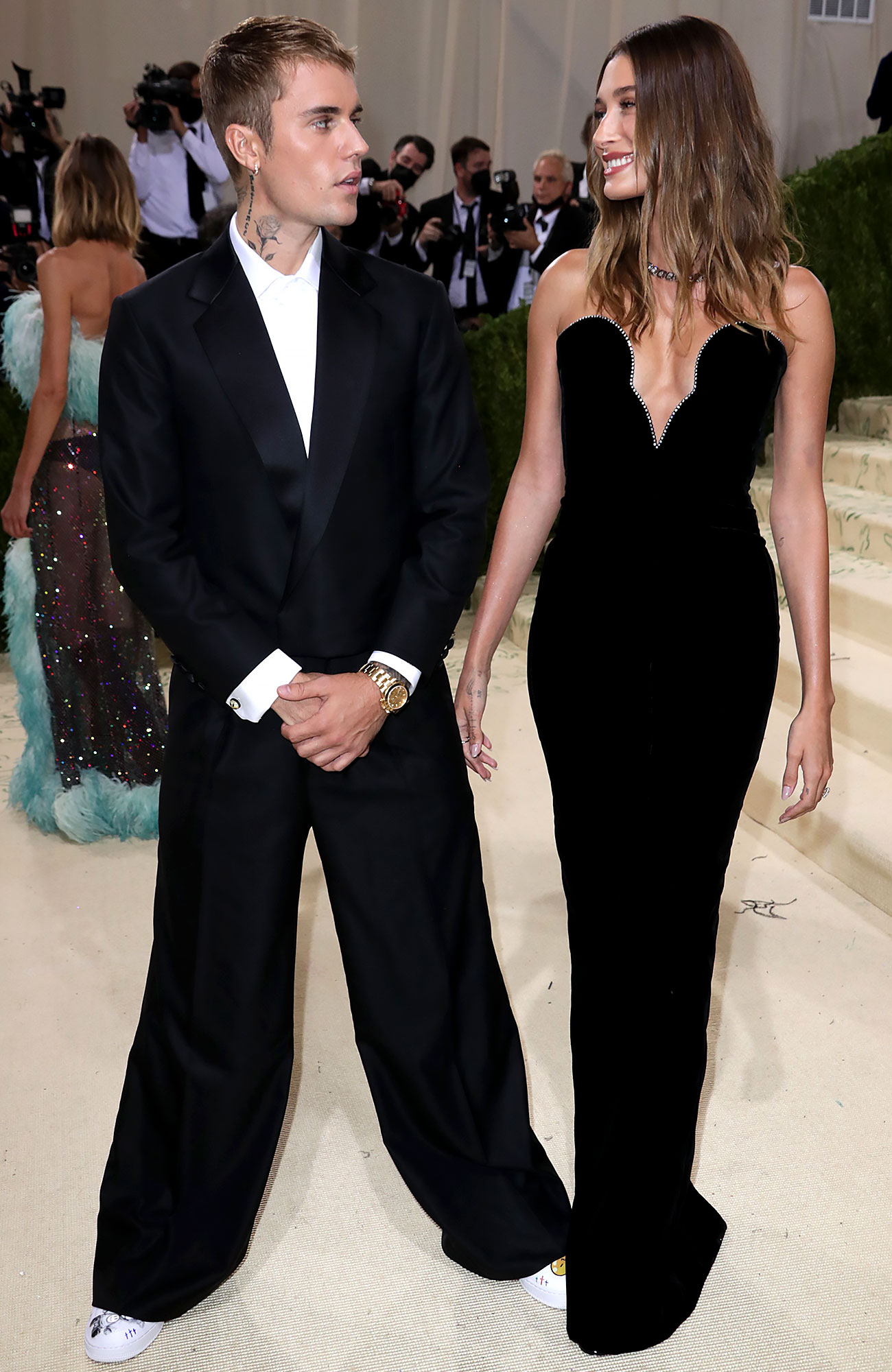 Justin Bieber, Hailey Bieber Met Gala 2021 Photos: Outfit Pictures