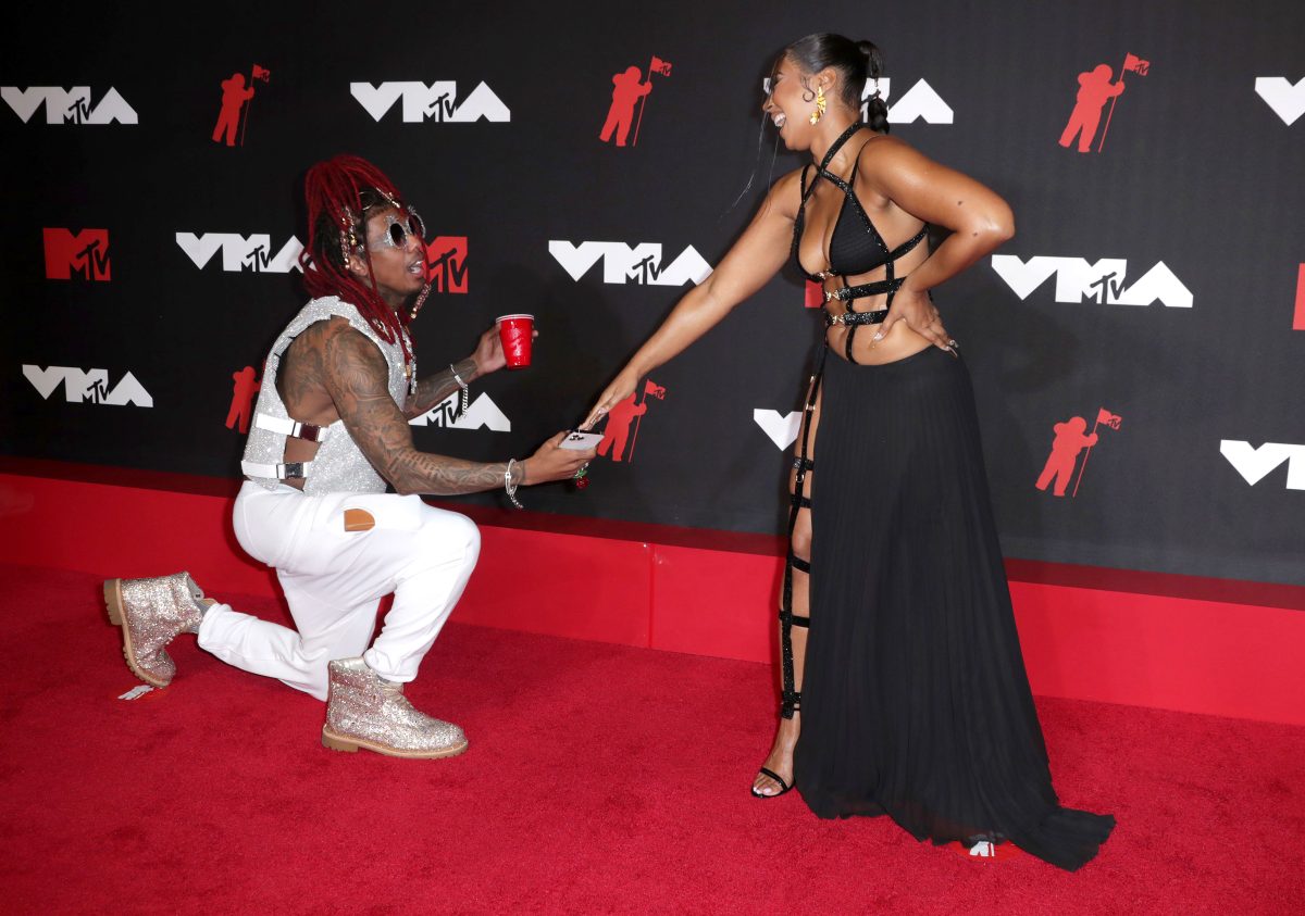 Nick Cannon claims he didn't propose to Ashanti at VMAs 2021