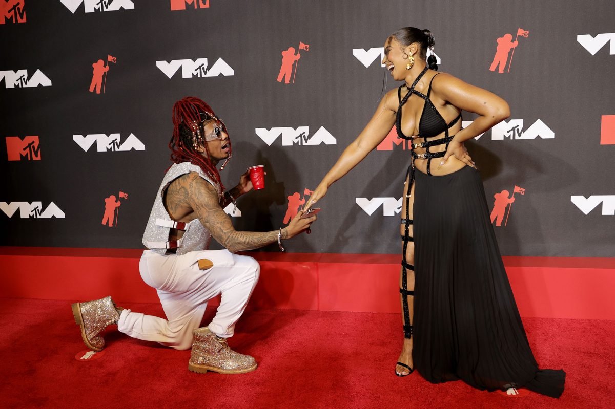 Nick Cannon claims he didn't propose to Ashanti at VMAs 2021