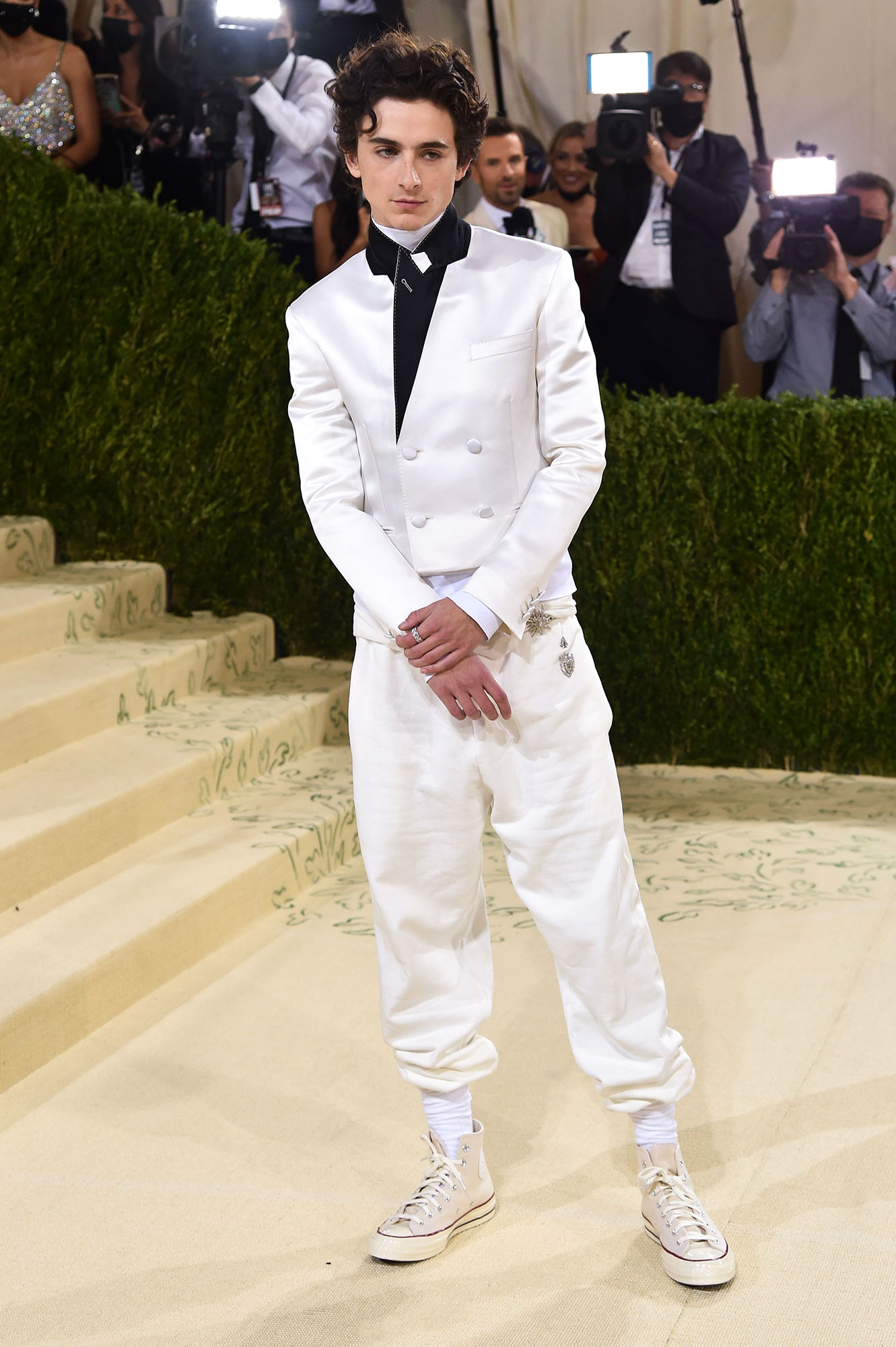 Virgil Abloh Debuts His Louis Vuitton Suit for the Met Gala