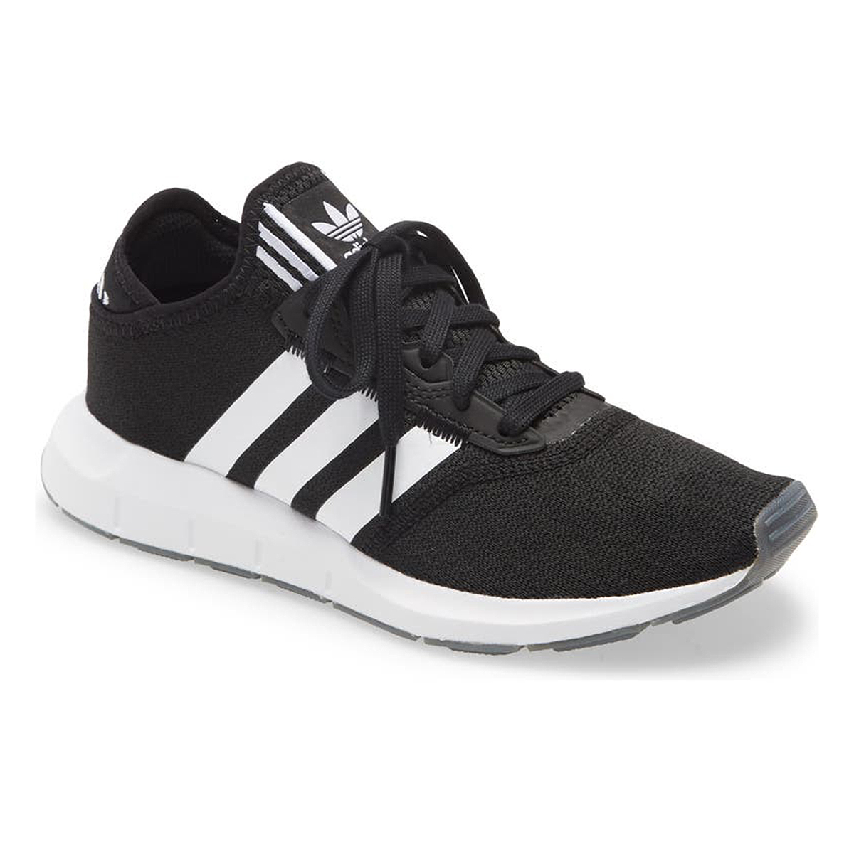 nordstrom-fashion-deals-adidas-sneaker