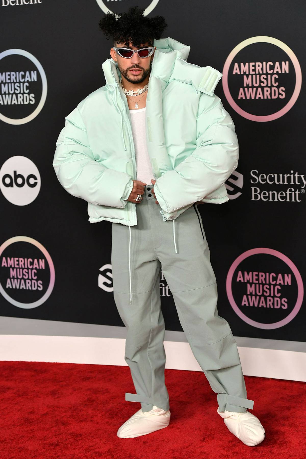 AMAs 2021: The best-dressed celebrities from this year's red carpet