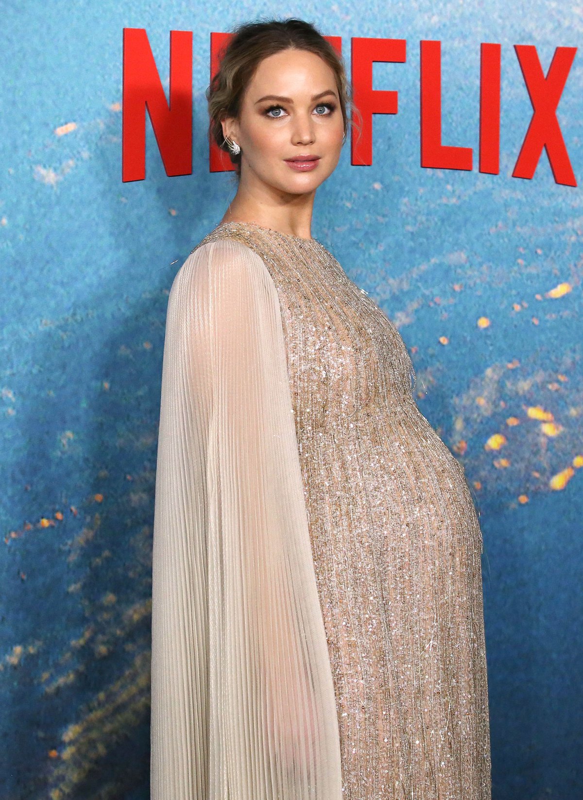 21+ Jennifer Lawrence Pregnant Red Carpet PNG