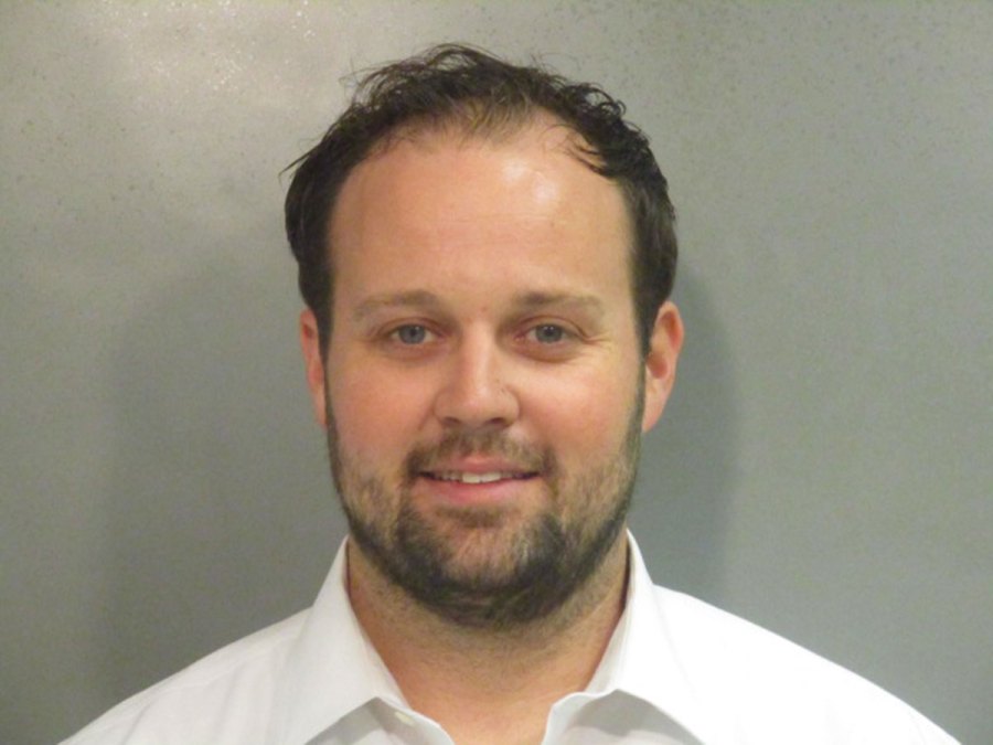 Josh Duggar Smiles in Mugshot After Child Pornography Conviction: Photo