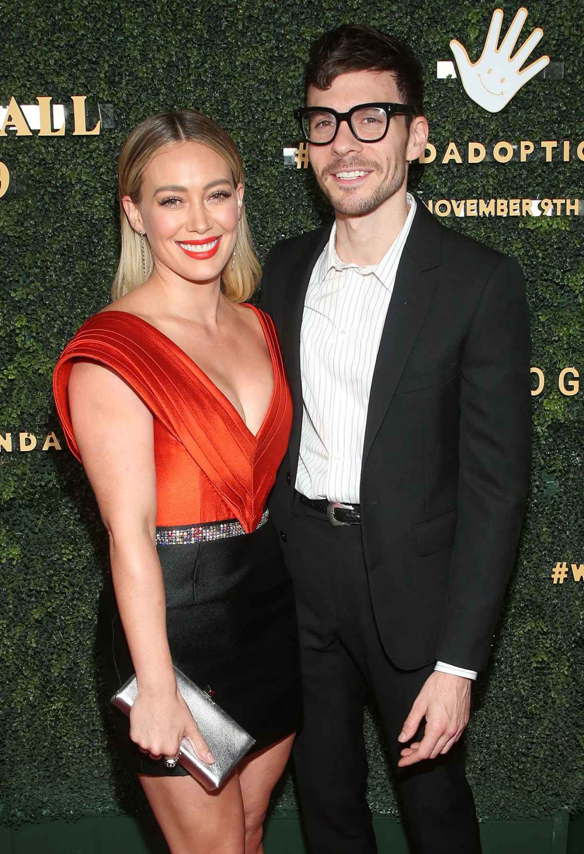 Hilary Duff Blushes As Husband Matthew Koma Tries To Flag Her Ex Us Weekly 6408