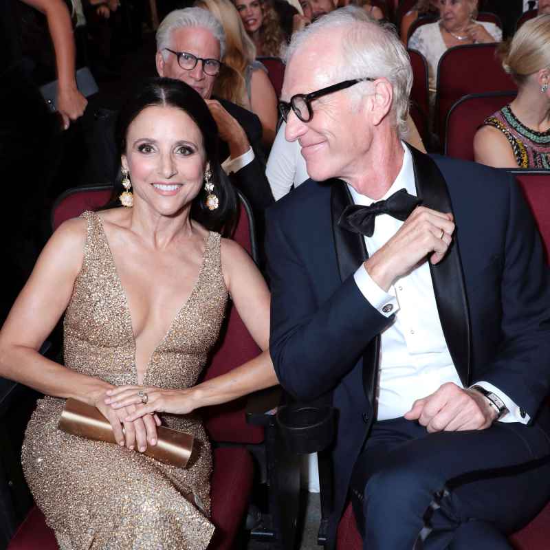 Linha do tempo do relacionamento de Julia Louis Dreyfus Brad Hall