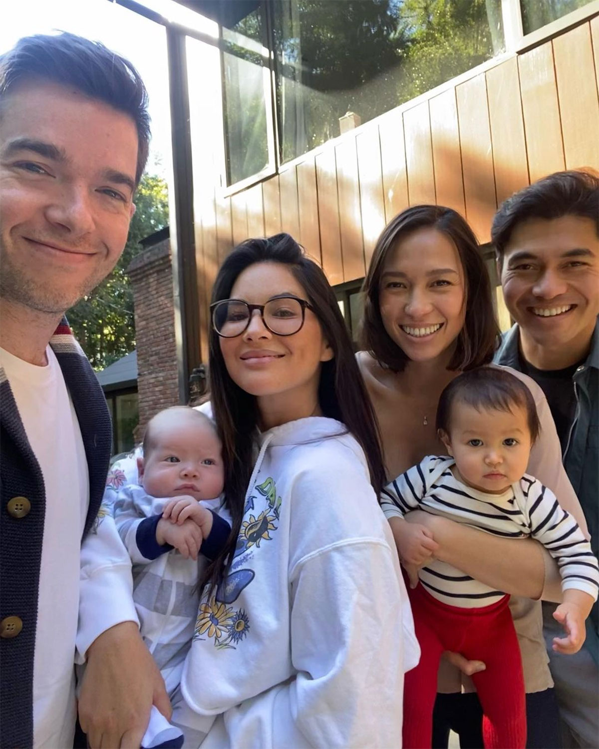 Olivia Munn ve John Mulaney'nin 2 Çocuklu Aile Albümü