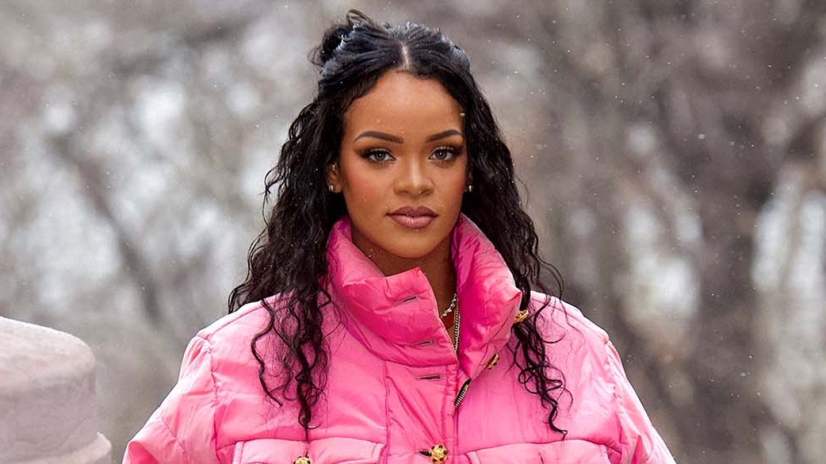 Rihanna Wears $29K Outfit for Pregnancy Announcement