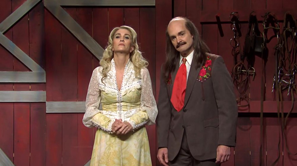 Surprise Watch Kristen Wiigs Snl Return During Will Fortes Monologue News And Gossip 7888