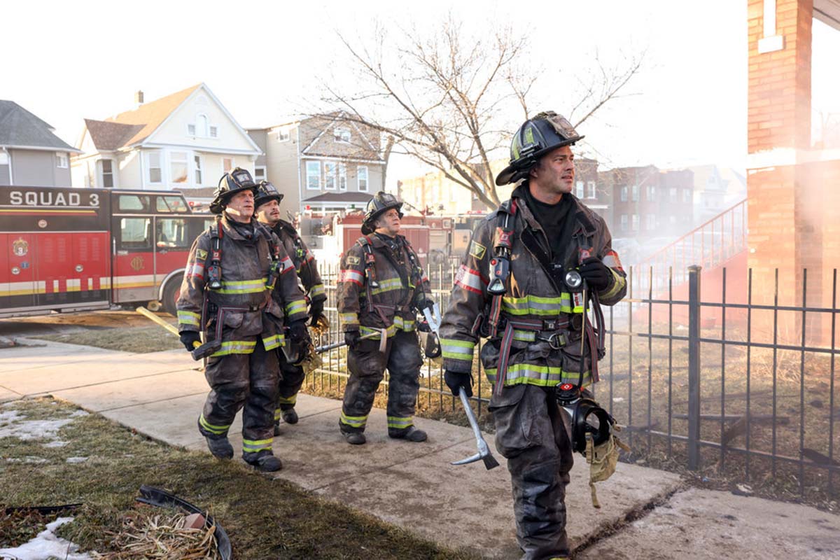 ‘Chicago Fire’ 1st Look: Taylor Kinney's Severide's Daring Rescue | Us ...