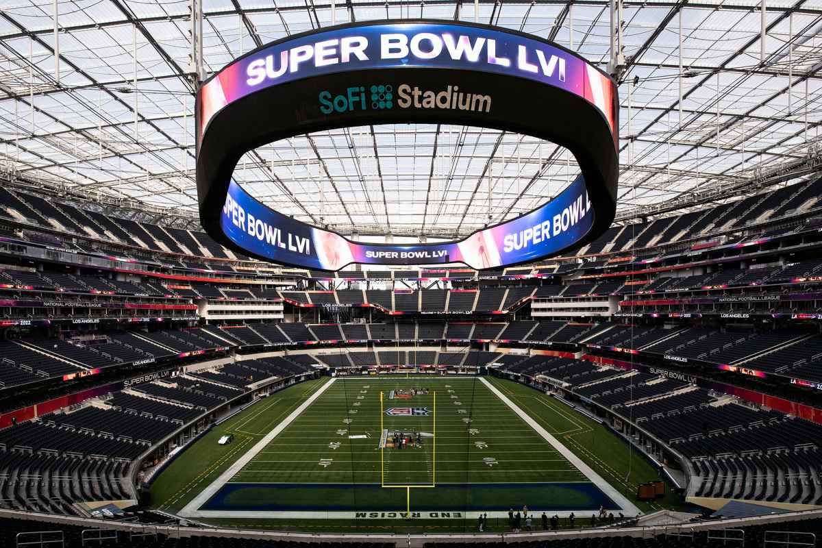 Mickey Guyton to sing national anthem before Super Bowl LVI at Inglewood's  SoFi Stadium – Daily News