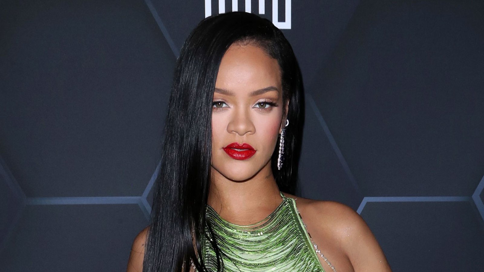 Pregnant Rihannas Bump Baring Outfit at the Gucci Fashion Show Has Us Speechless