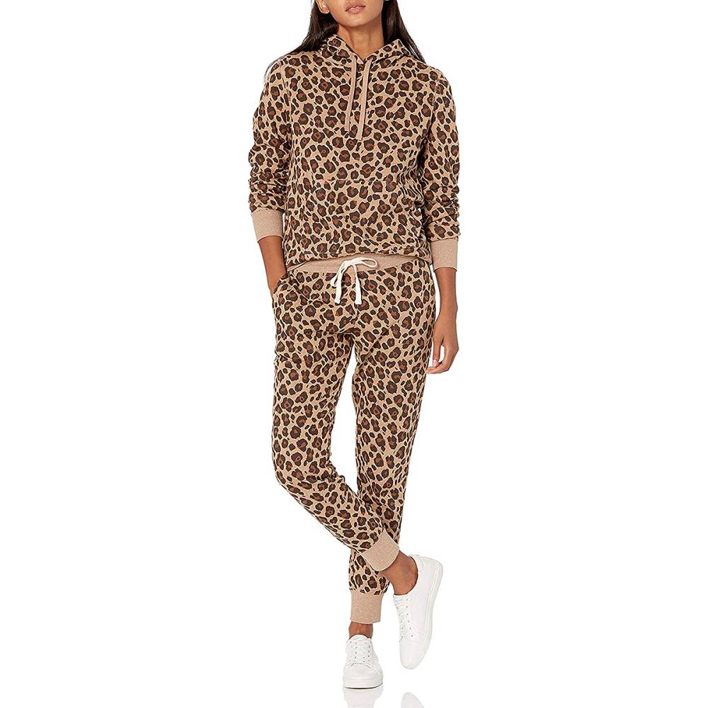 amazon-essentials-hoodie-leopard