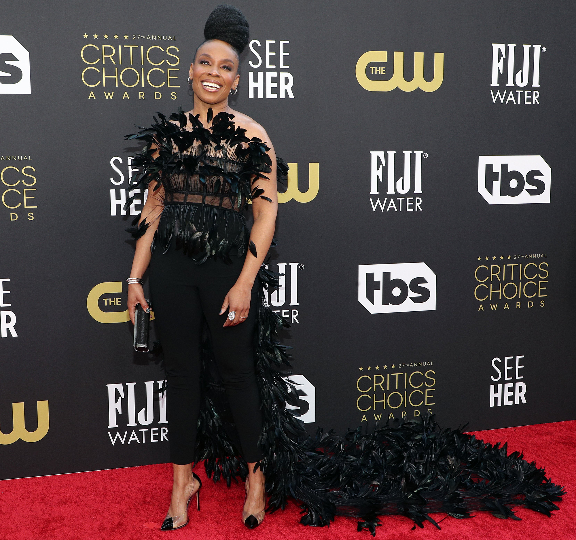 Amber-Ruffin-Critics-Choice-Awards-2022-Red-Carpet-Fashion.jpg?quality=70\u0026strip=all