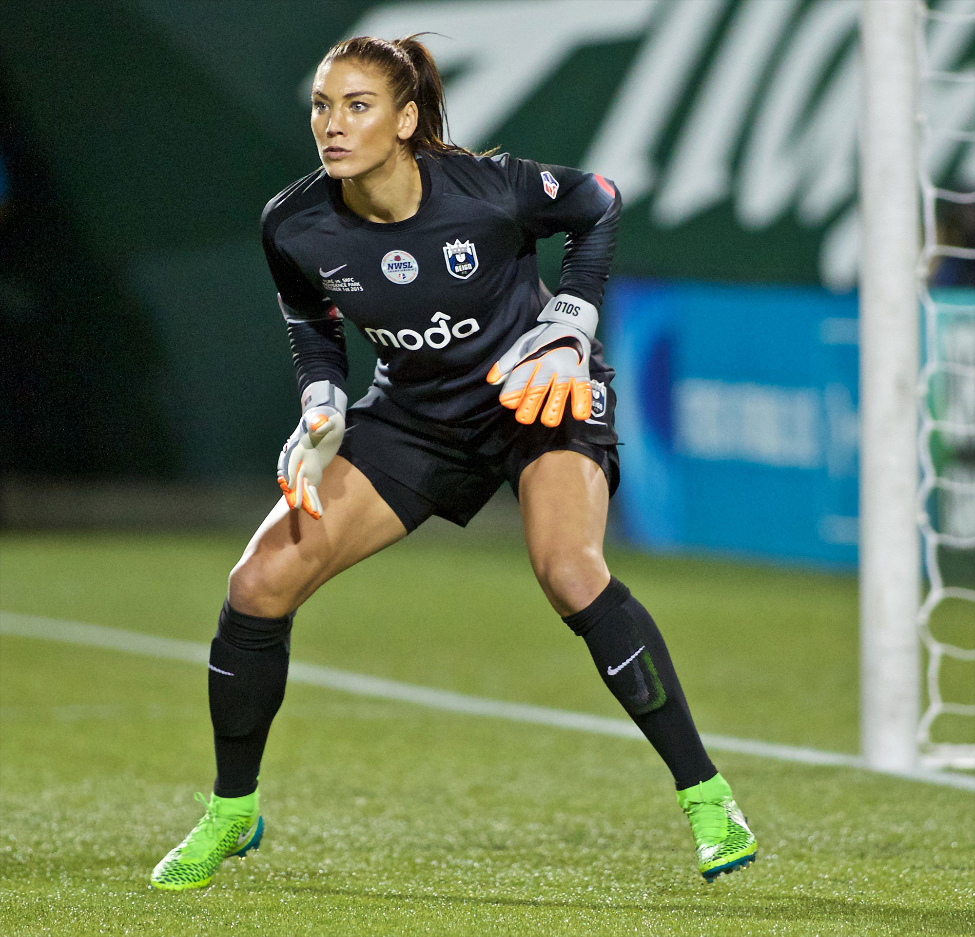 Soccer Star ความสัมพันธ์ของ Hope Solo และ Jerramy Stevens ขึ้นๆ ลงๆ