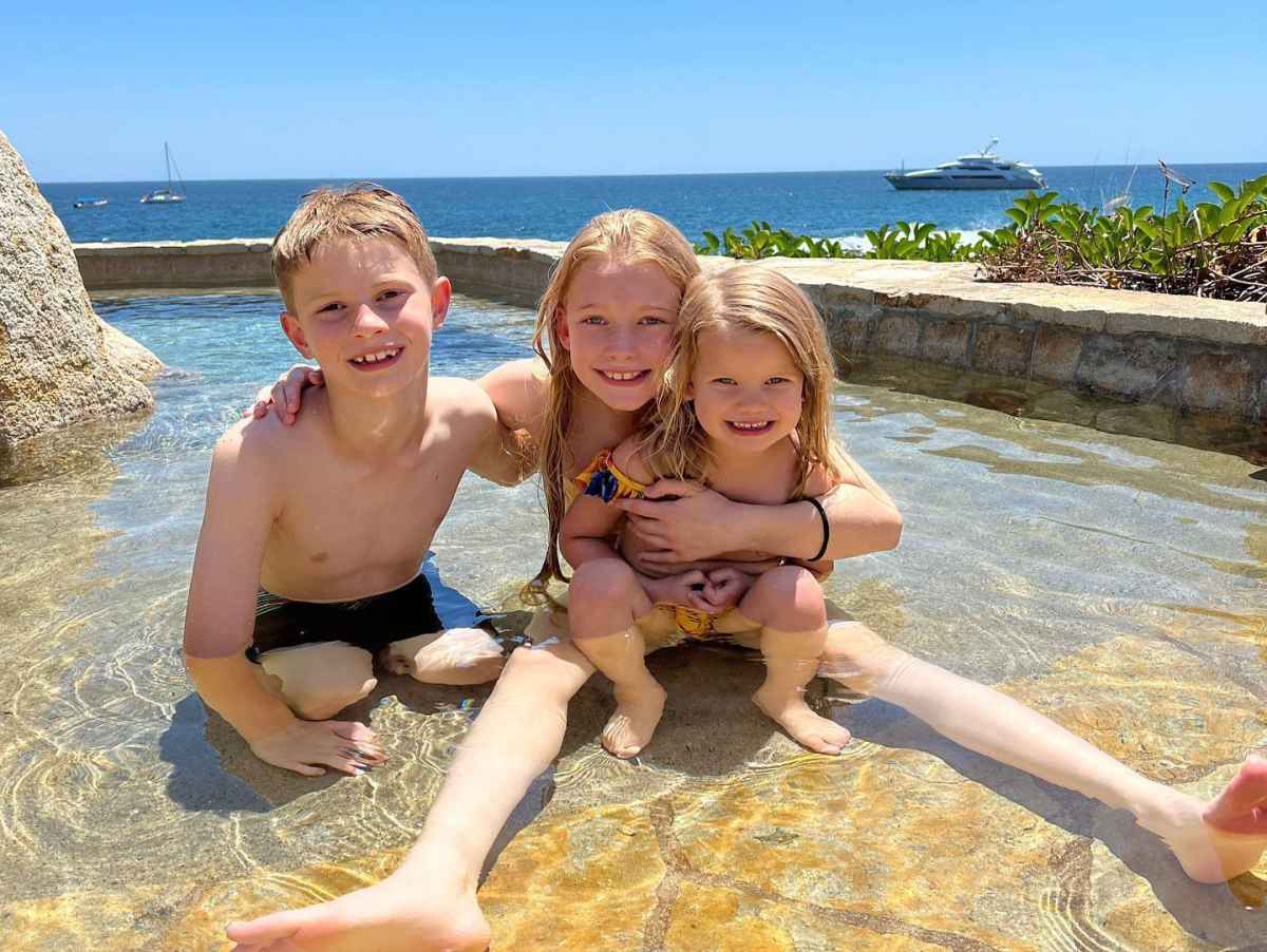 Jessica Simpson, Eric Johnson's 'Family Spring Break' in Cabo: Pics