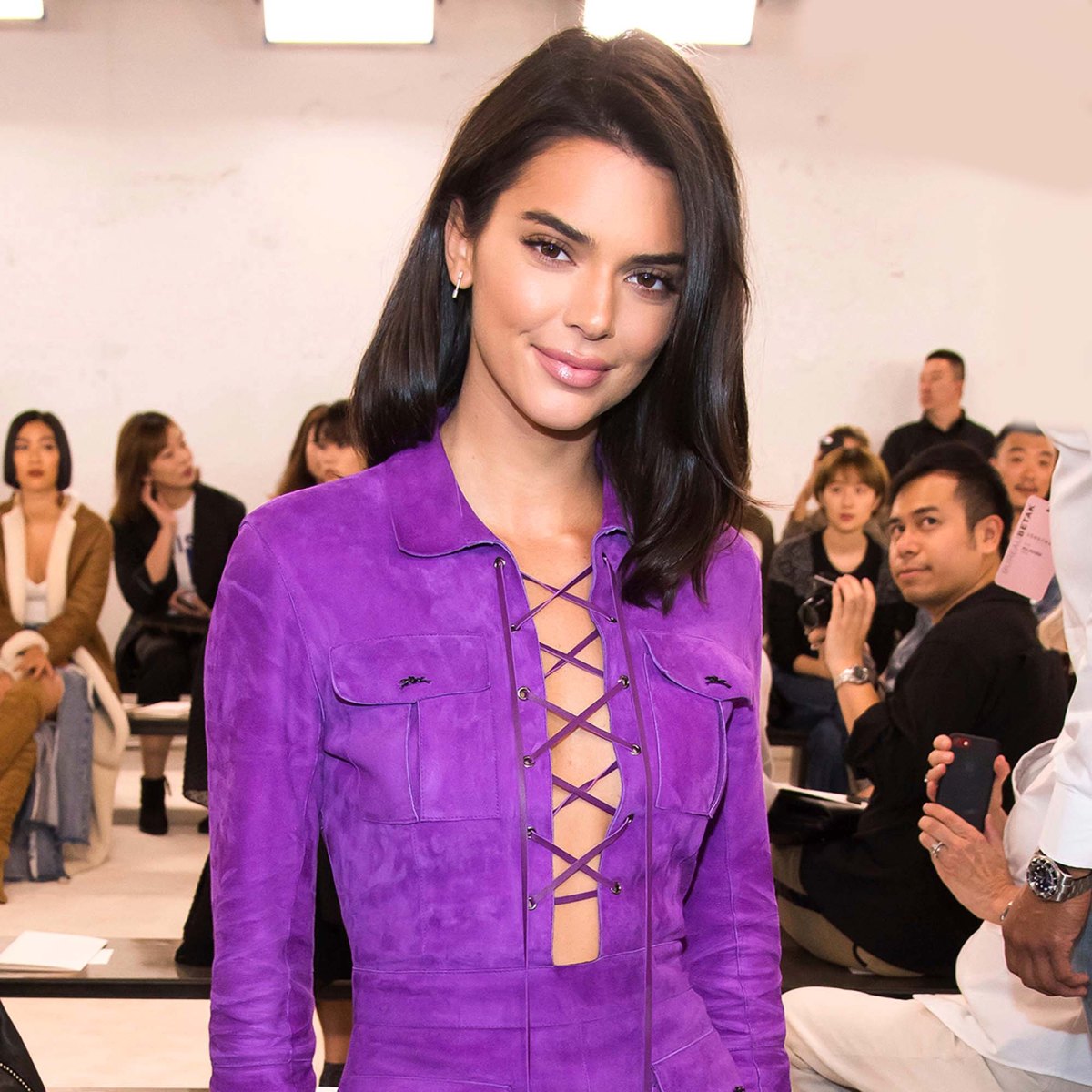 Kendall Jenner's Purple Handbag Is 2022's Ultimate Trendy Piece