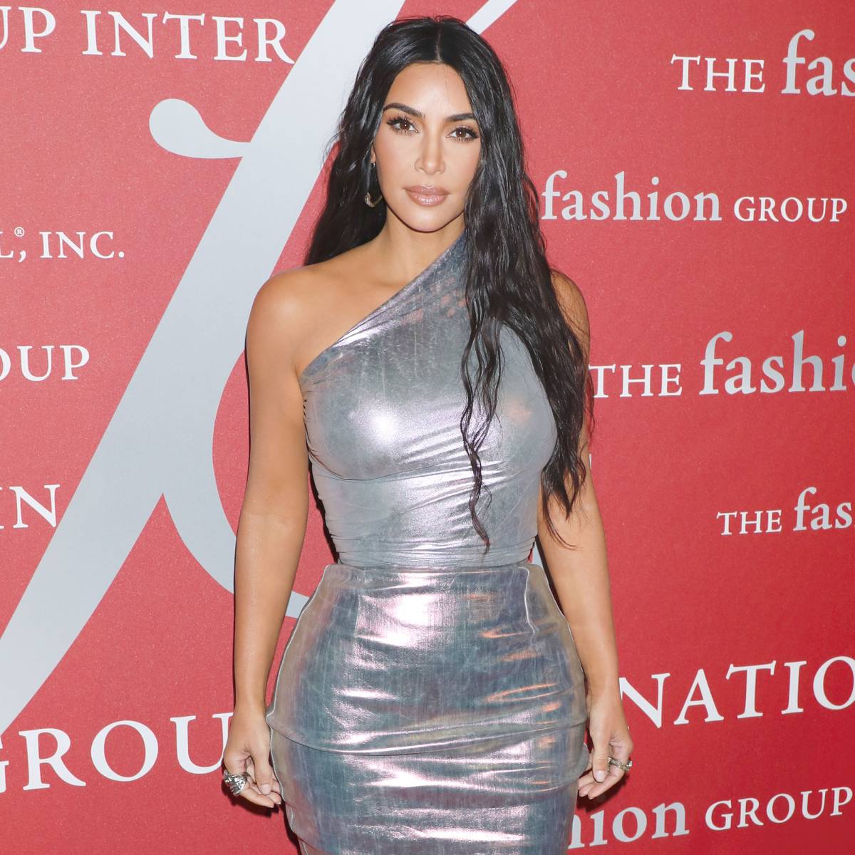 Kim Kardashian Fires Back at 'Dumb' Photoshop Accusations | Us Weekly