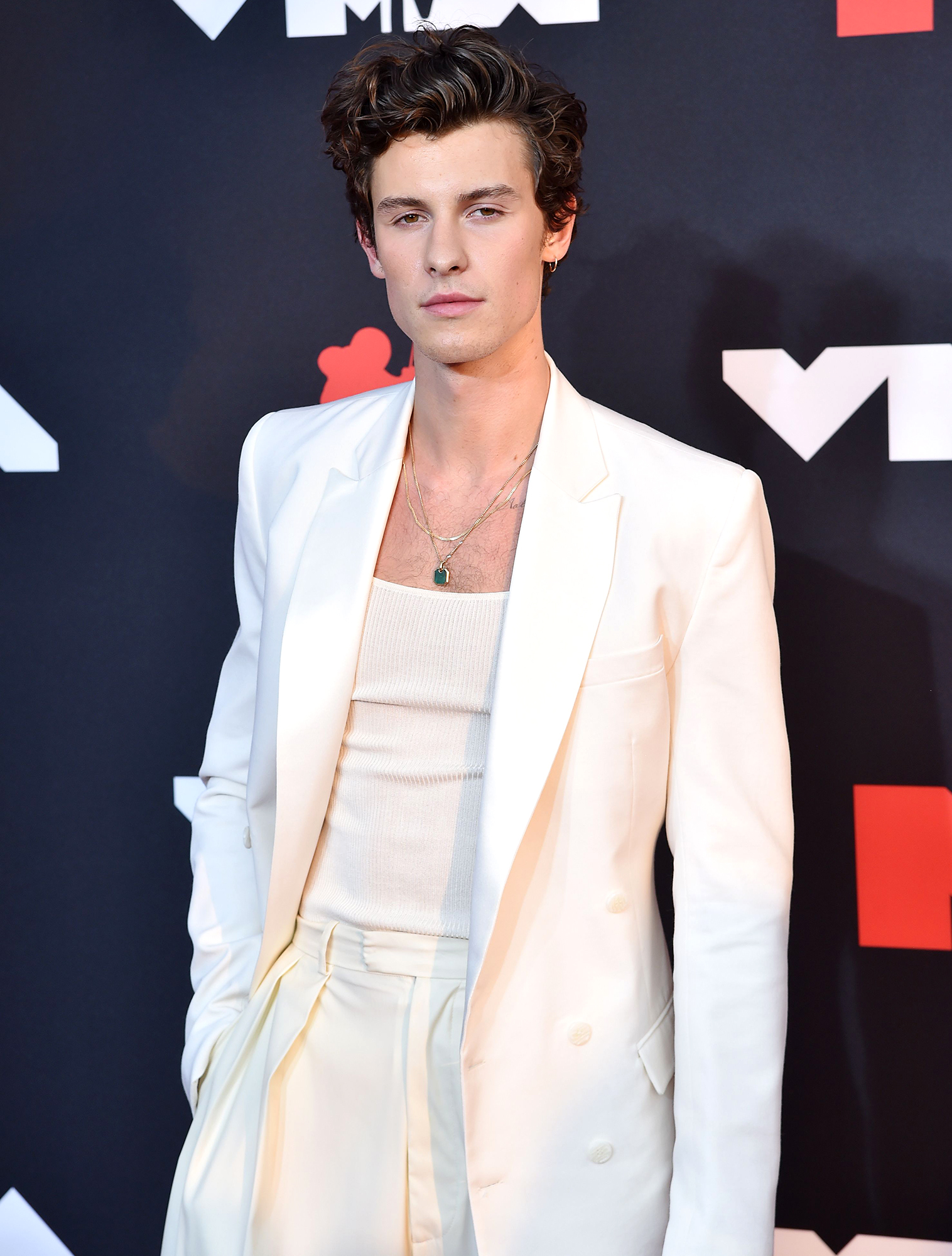 Shawn Mendes says men should not be afraid to wear crop tops