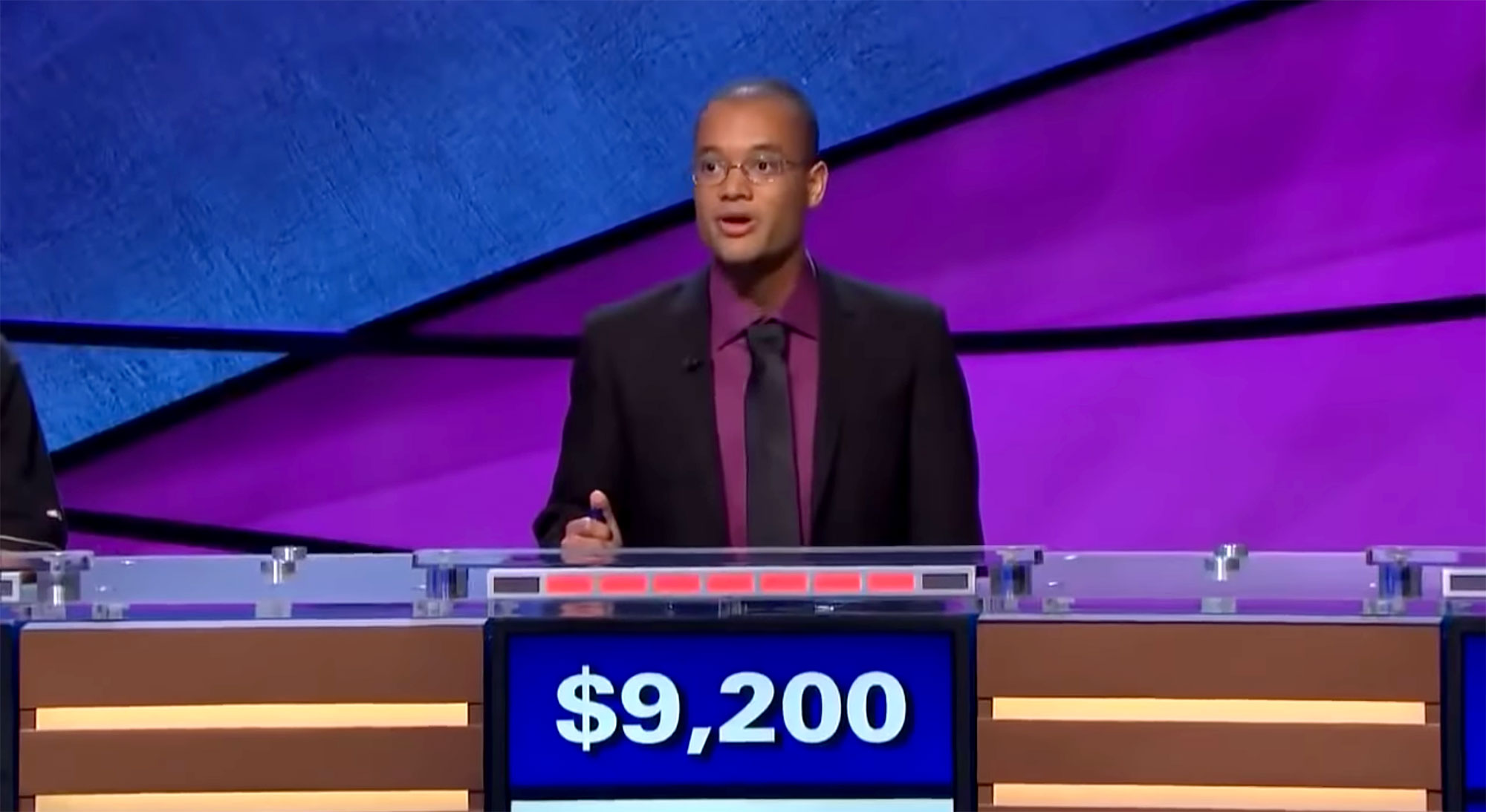 「Jeopardy!」視聴者は「ホットプリースト」の競争を十分に見ることができない