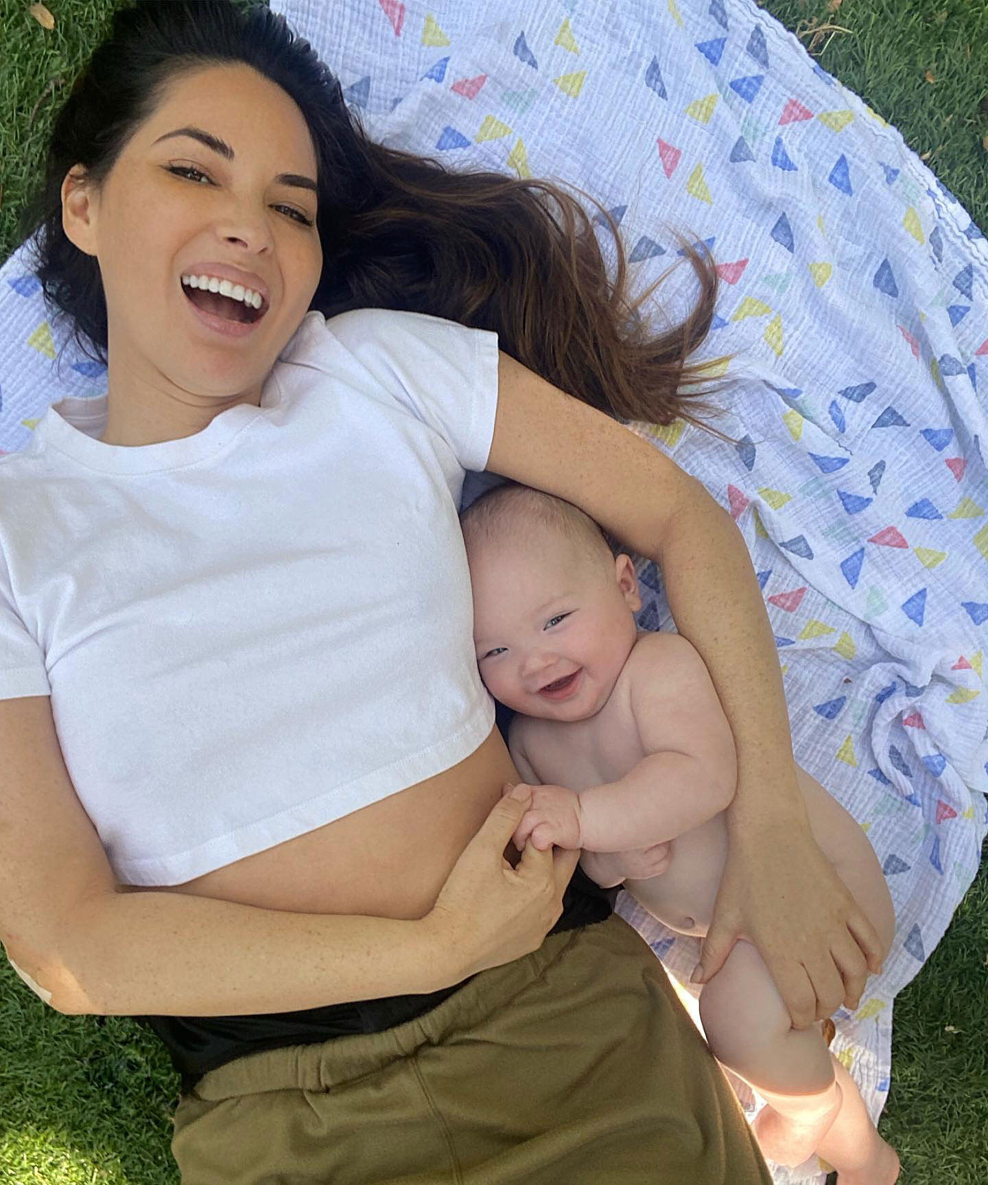 Olivia Munn und John Mulaneys Familienalbum „With 2 Kids“.