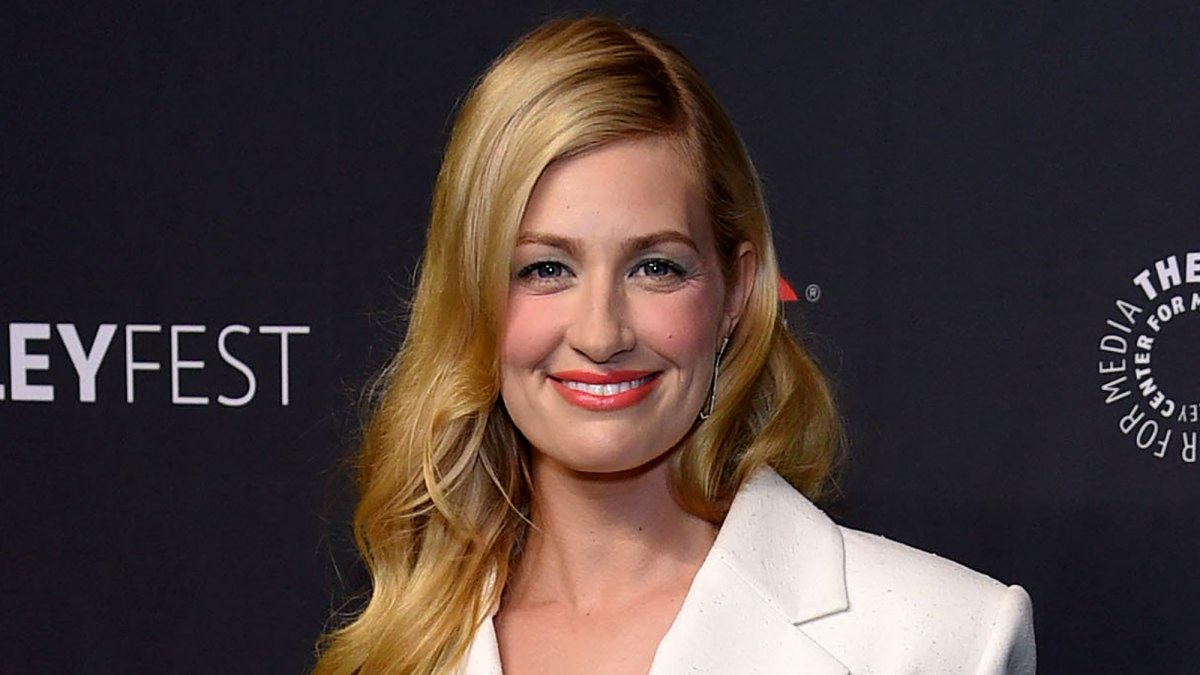 Beth Behrs Leggy Porn - Beth Behrs: 25 Things You Don't Know About Me