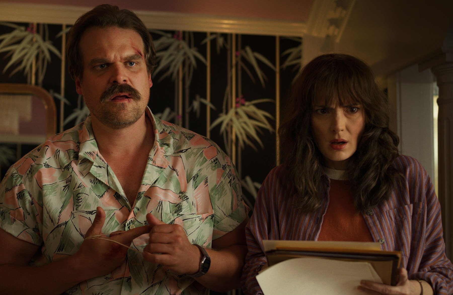 Stranger Things Brett Gelman Teases Joyce Hoppers Romantic Future Us Weekly 