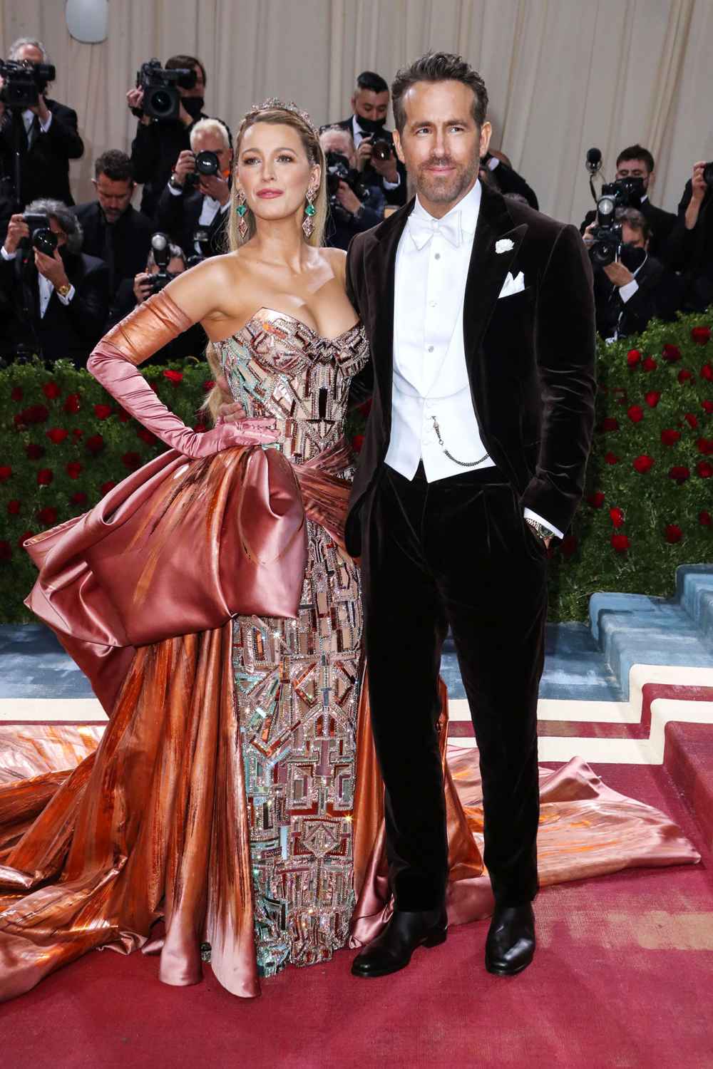 Met Gala 2022 Red Carpet Celebrity Outfits: Photos