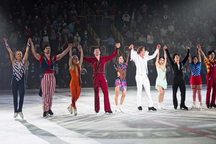 Stars on Ice' 2022 Performers Impress Fans During . Tour