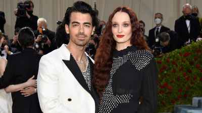 Joe Jonas & Sophie Turner Look So Glam During Their Parents' Night