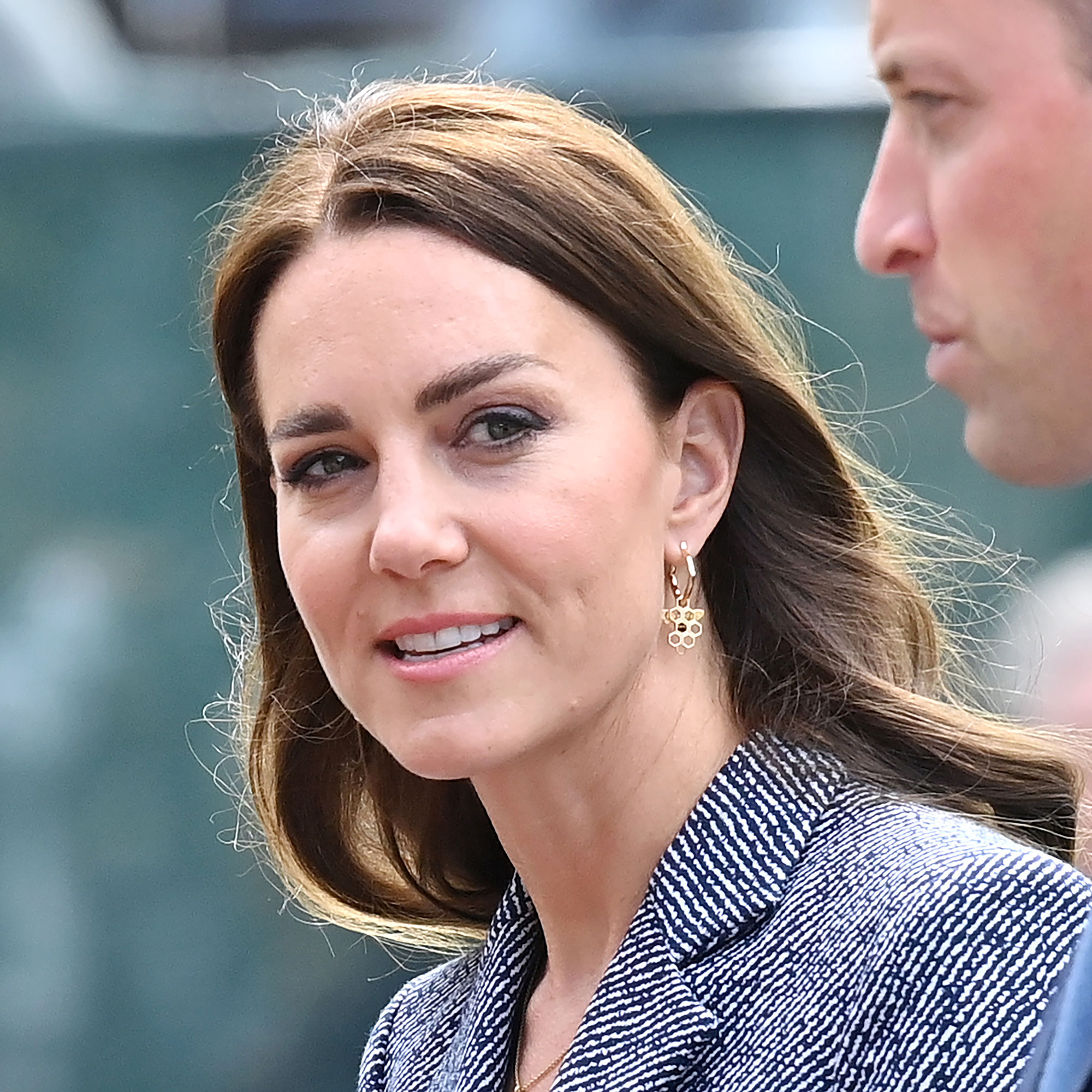Kate Middleton honors Manchester attack victims with bee earrings