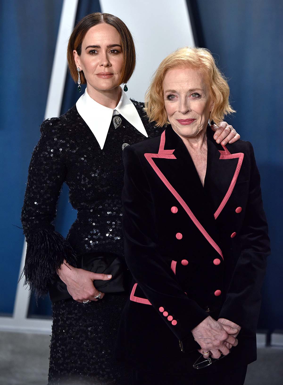 Sarah Paulson und Holland Taylor bringen dezente Eleganz zu den Emmys