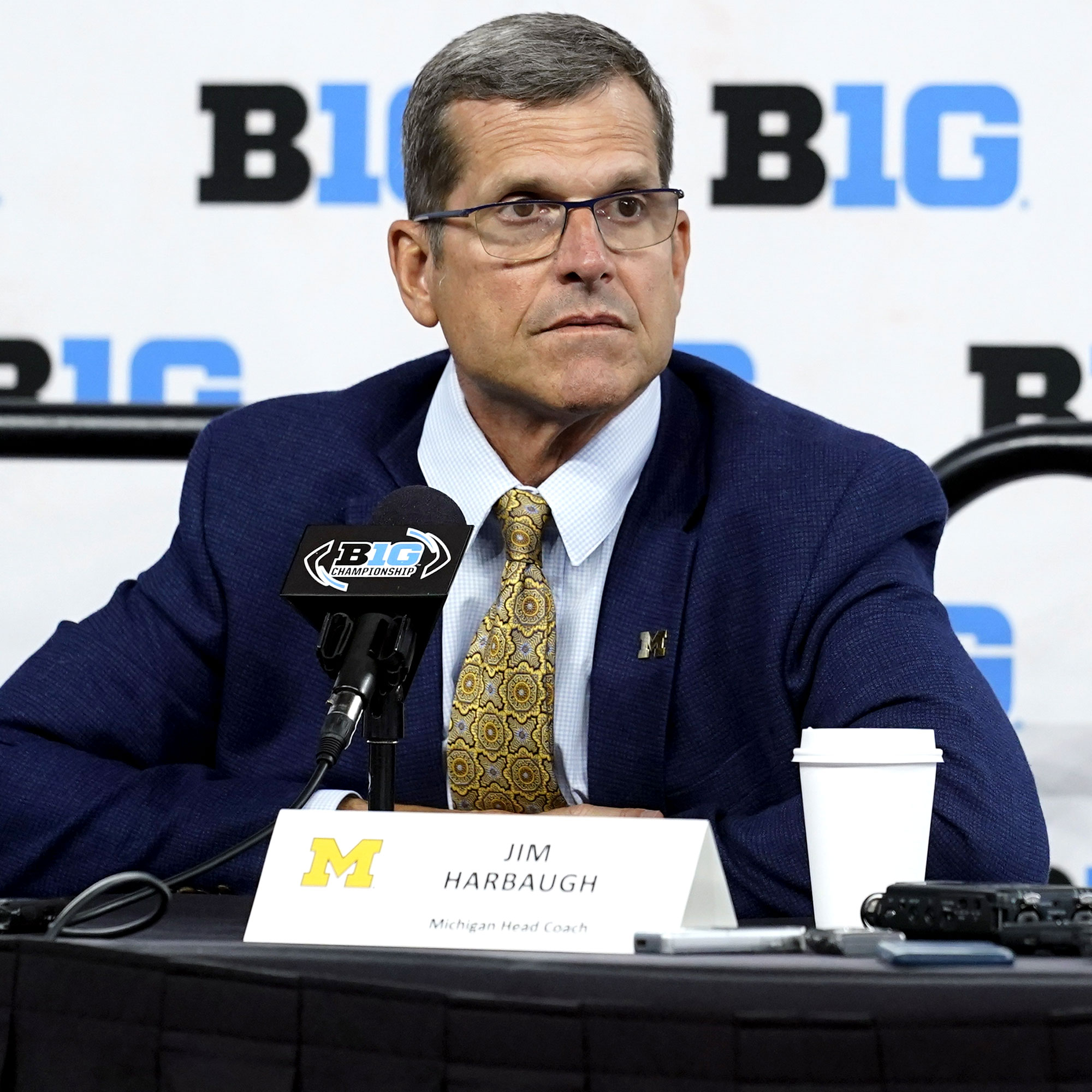 How Michigan, Jim Harbaugh Avoided a Brady-Henson Situation