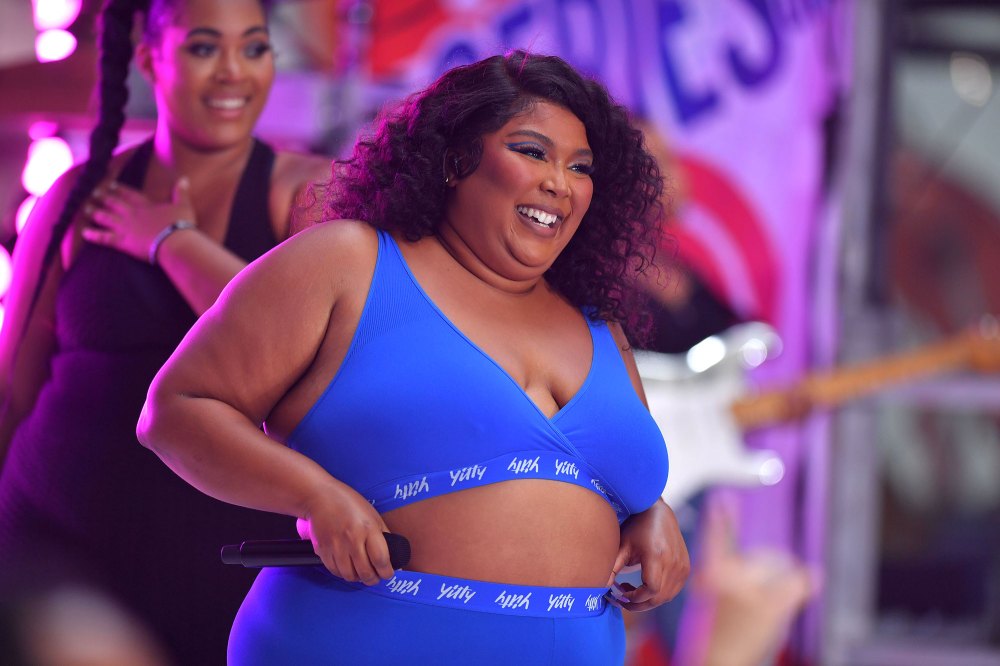 Lizzo Wows in Blue Shapewear During 'Today' Performance: Photo