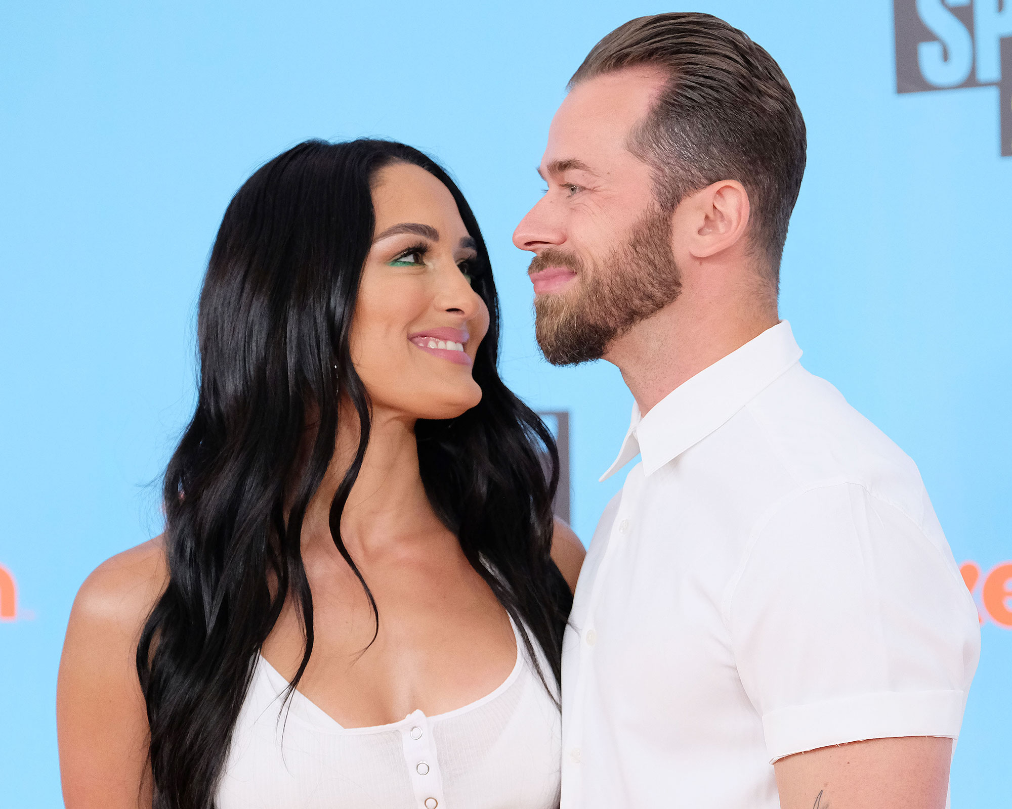 Cronograma de relacionamento de Nikki Garcia e Artem Chigvintsev