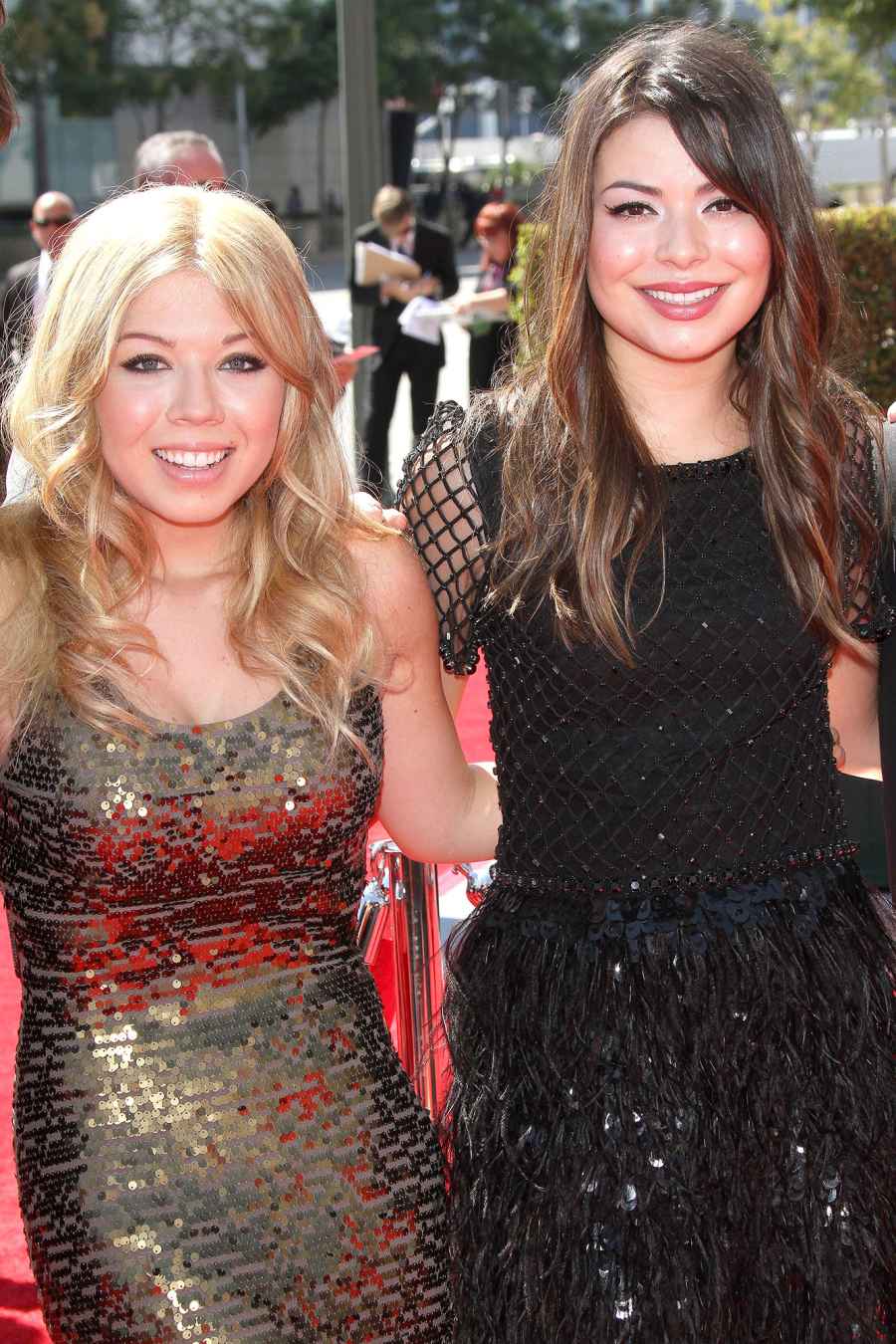 Jennette Mccurdy Hopes Ariana Grande Miranda Cosgrove Read Her Memoir News And Gossip 0469