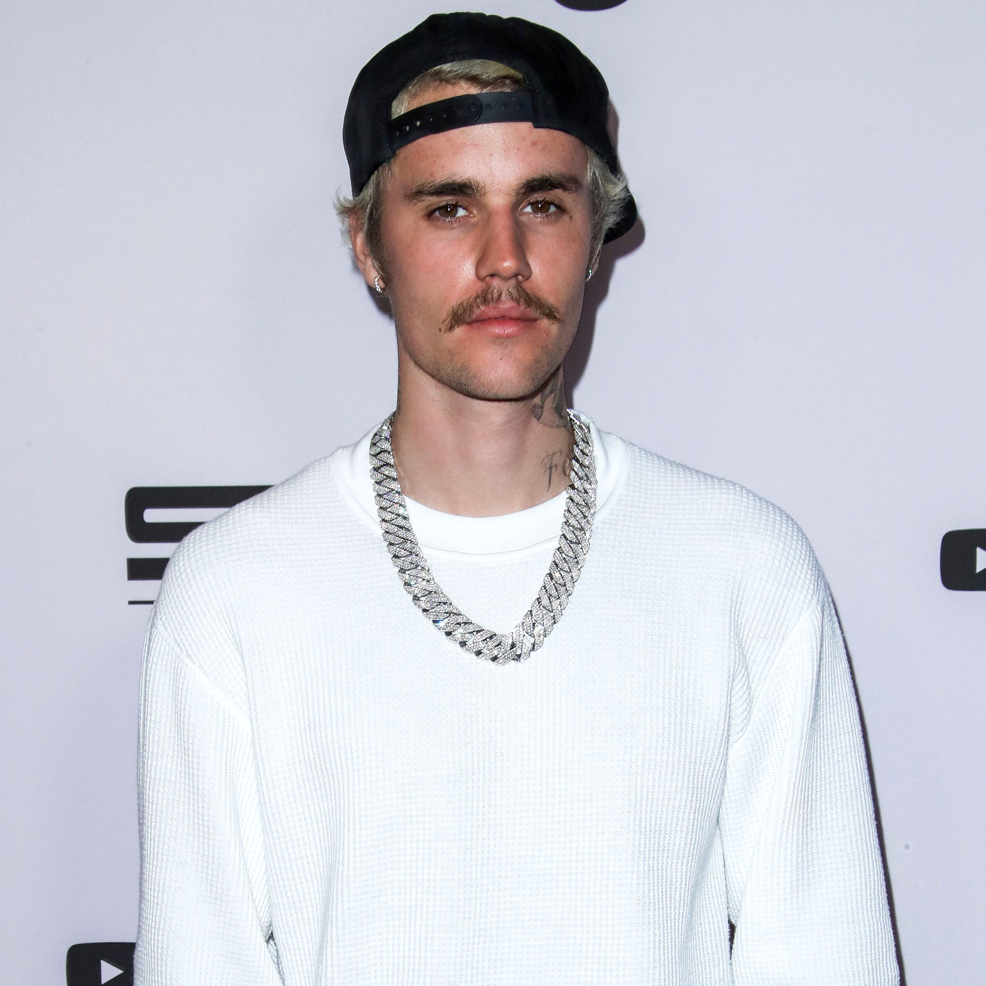 Bieber Approve' of H&M Selling His