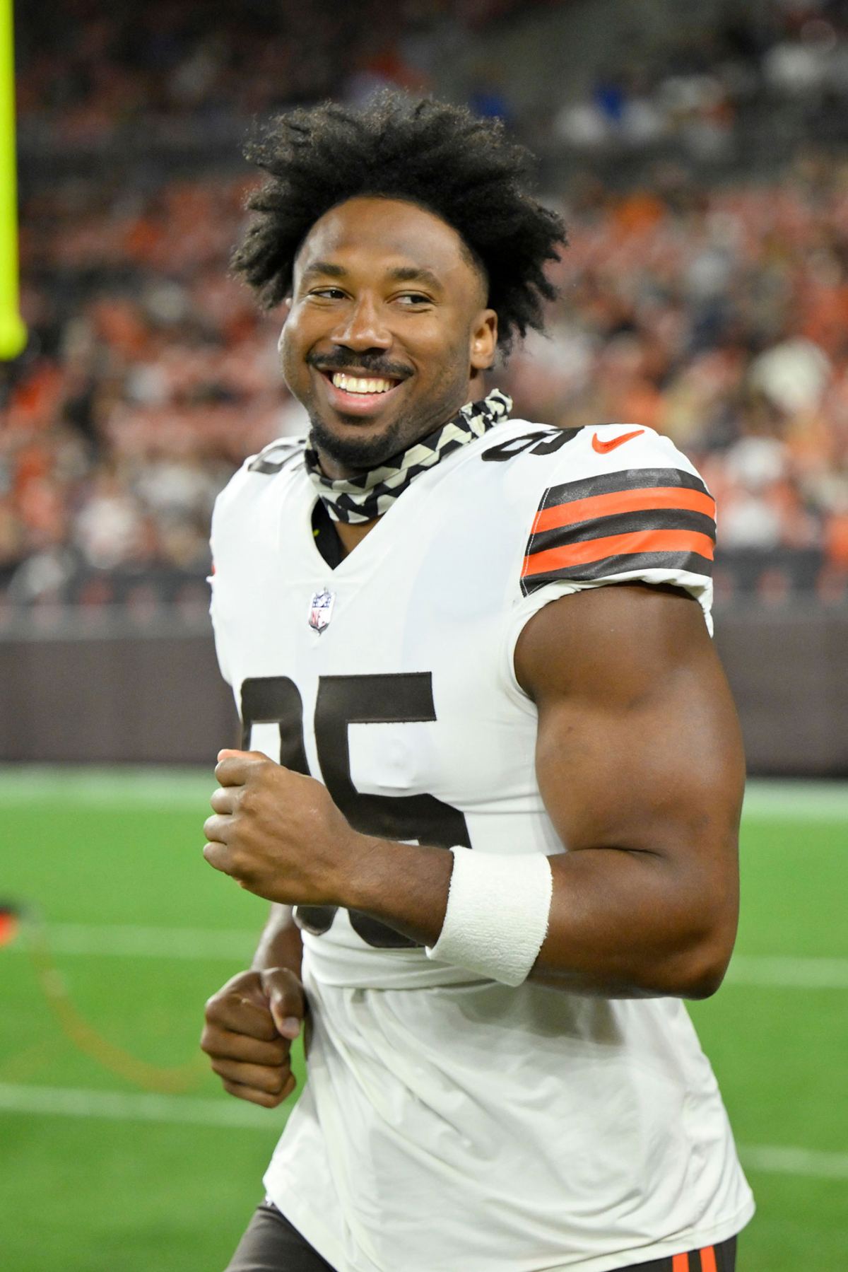 Browns' Myles Garrett transported to hospital after being involved