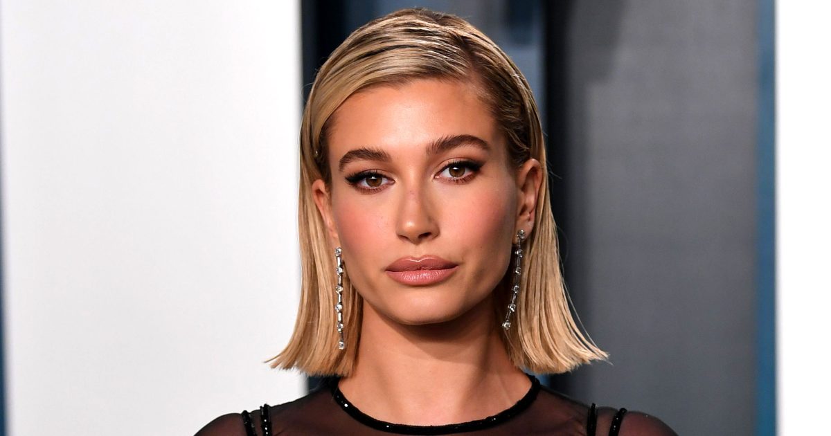 Watch Hailey Bieber Gasped When She Saw Emma's Look, Met Gala