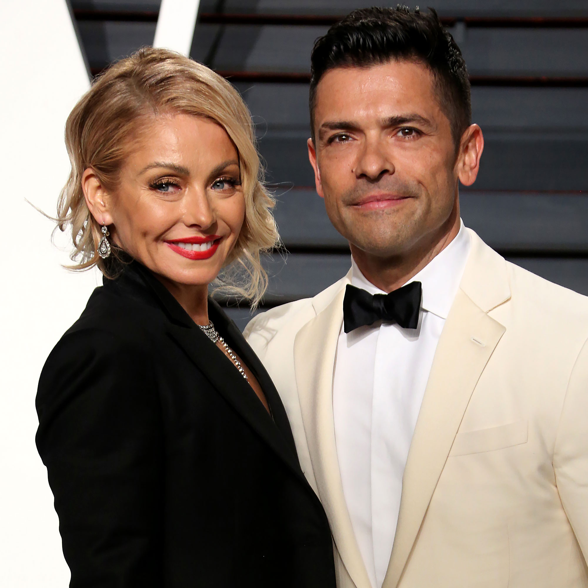 Lời thú nhận tình dục hoang dã nhất của Kelly Ripa và Mark Consuelos