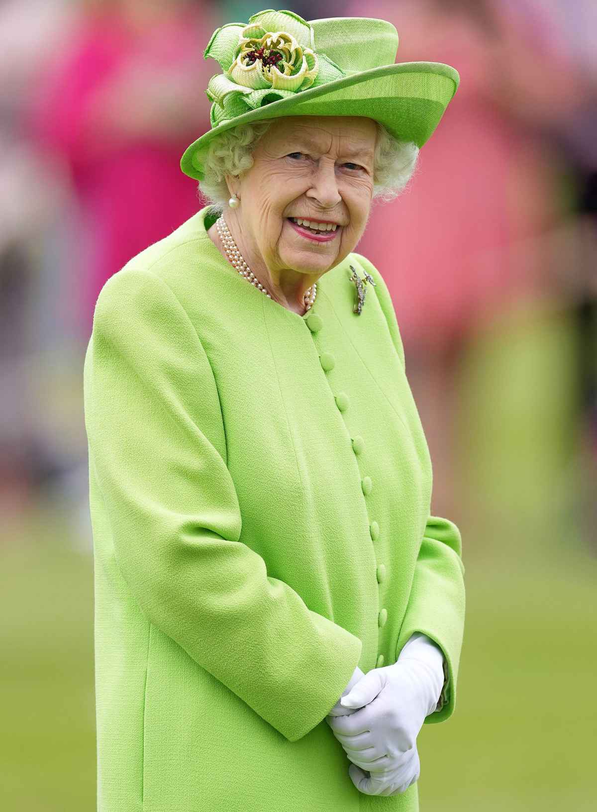 A moment of silence for Queen Elizabeth II will be held before Bills-Rams  game