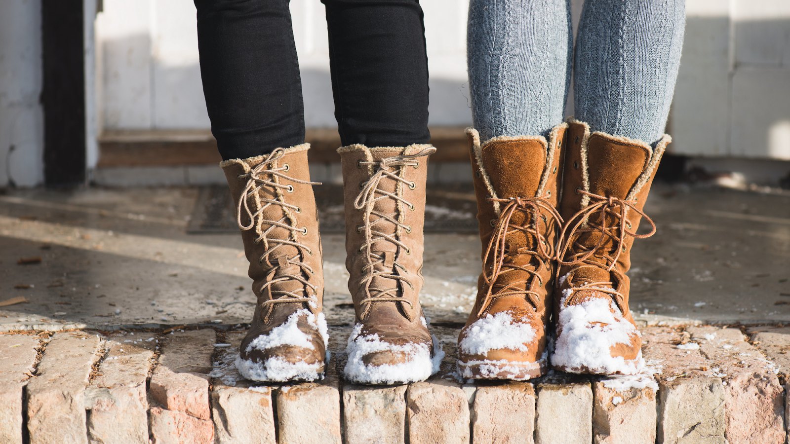 5 Best Platform Boots For Women To Choose For Winter-Dream Pairs