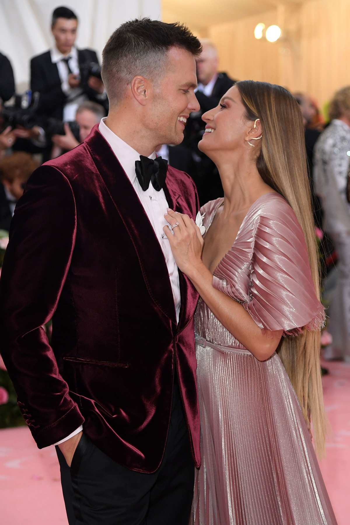 Rumors Swirl of Tom Brady Cheating On Gisele Bündchen