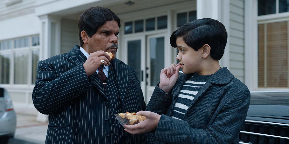 ลุคแรกของ 'Wednesday' ซีซั่น 2 ยั่วยวน Pugsley เข้าร่วม Nevermore Academy